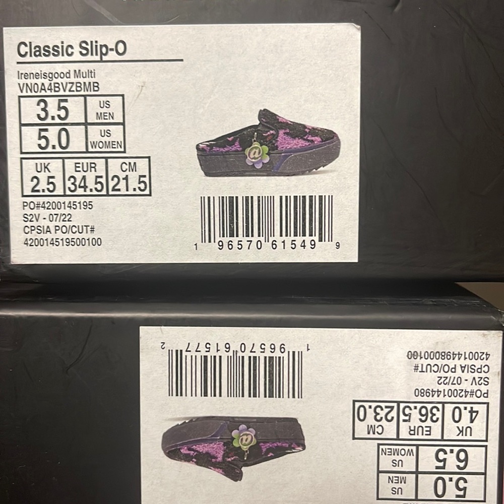 Vans WMNS Classic Slip-0n
Ireneisgood Multi
VN0A4BVZBMB
Platforms - Picture 16 of 16